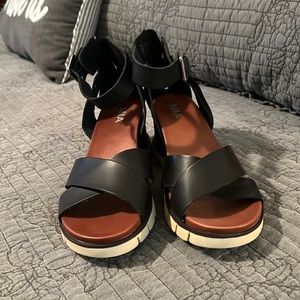 Mia Wedge Sandals